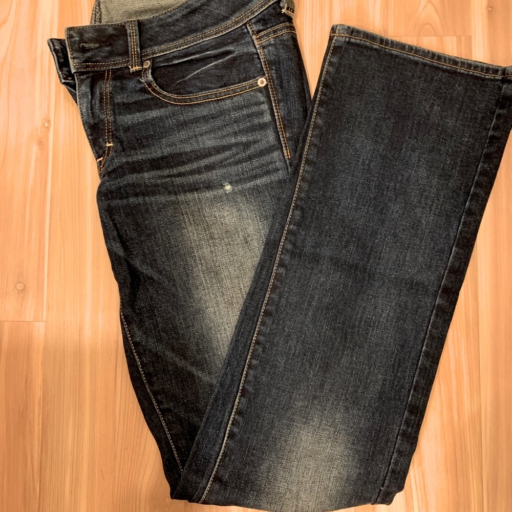 American Eagle women’s jeans